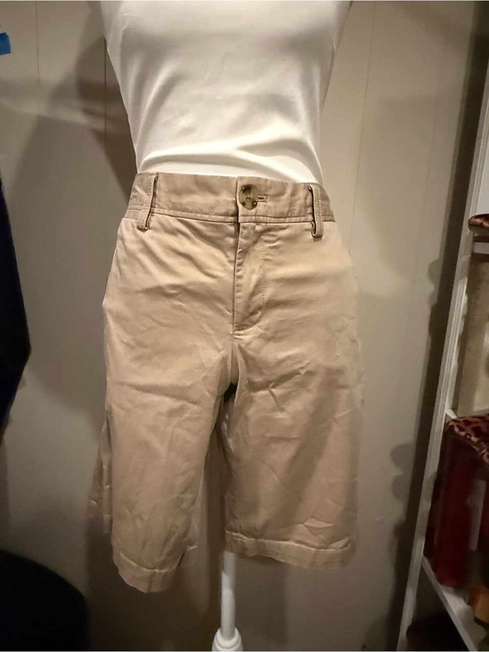 Classic Women Khaki Chino Shorts size 10 banana republic